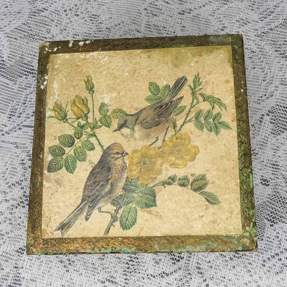 Vintage bird Florentia made in Italy hinged decorative trinket box.